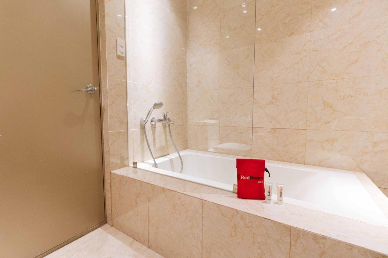 Reddoorz Premium @ South Triangle Quezon City Bagian luar foto