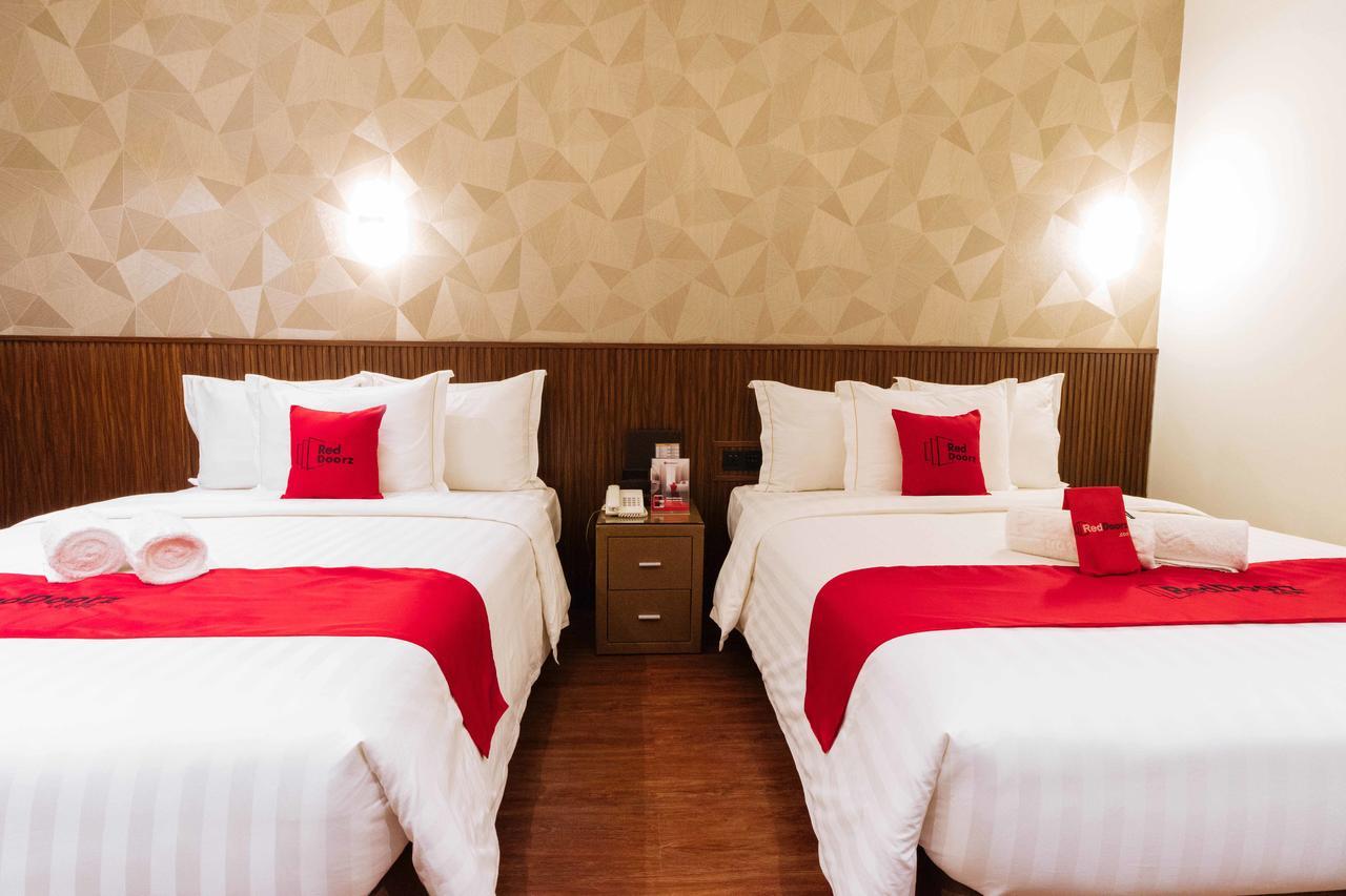 Reddoorz Premium @ South Triangle Quezon City Bagian luar foto