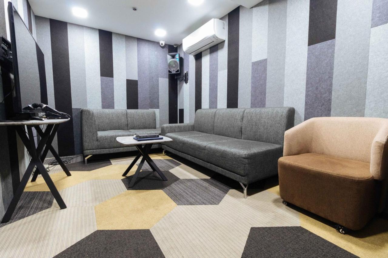 Reddoorz Premium @ South Triangle Quezon City Bagian luar foto