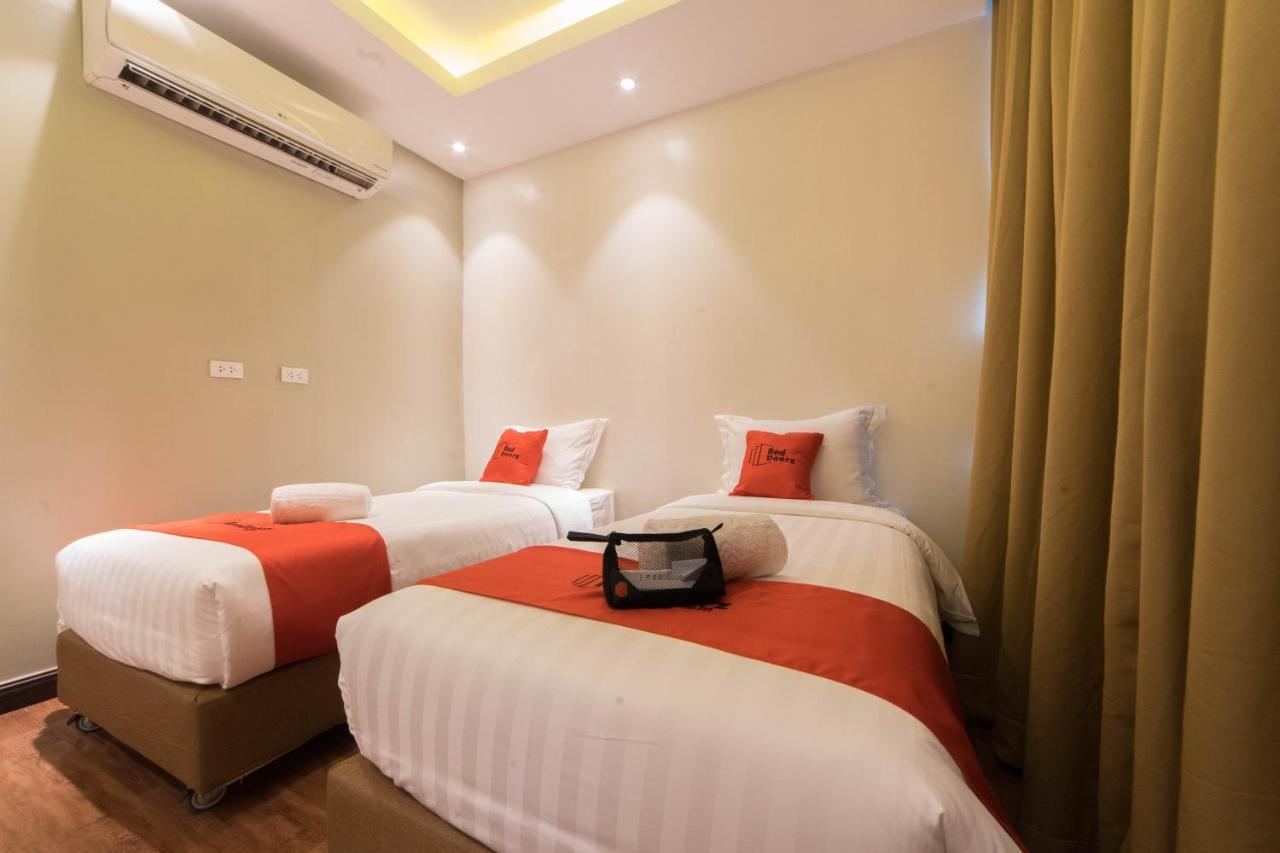 Reddoorz Premium @ South Triangle Quezon City Bagian luar foto